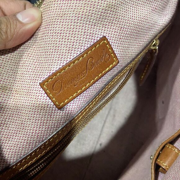Dooney & Bourke Pebbled Leather DILLEN Double Pocket Satchel Handbag Beige - Picture 6 of 7